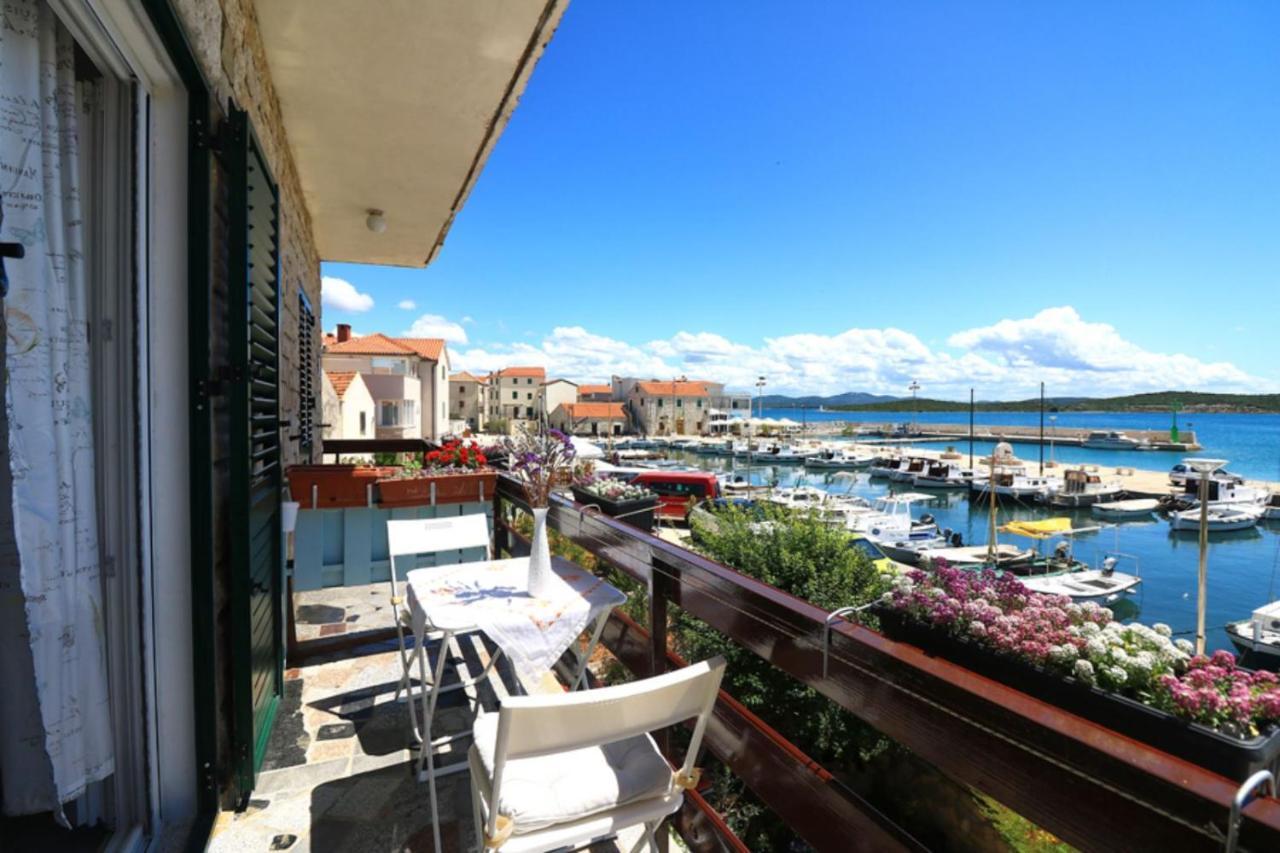 Apartmani Mikin Бетина Экстерьер фото