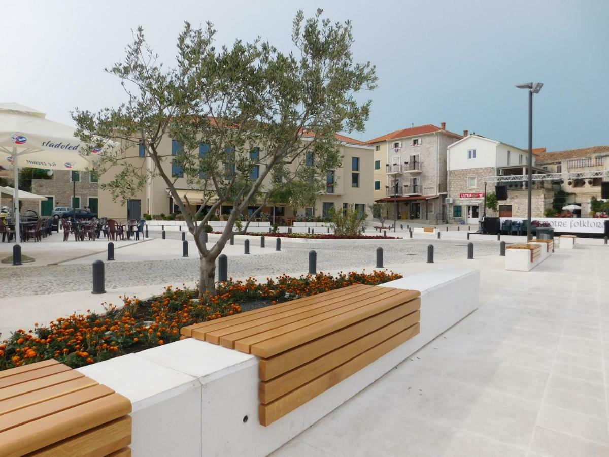 Apartmani Mikin Бетина Экстерьер фото