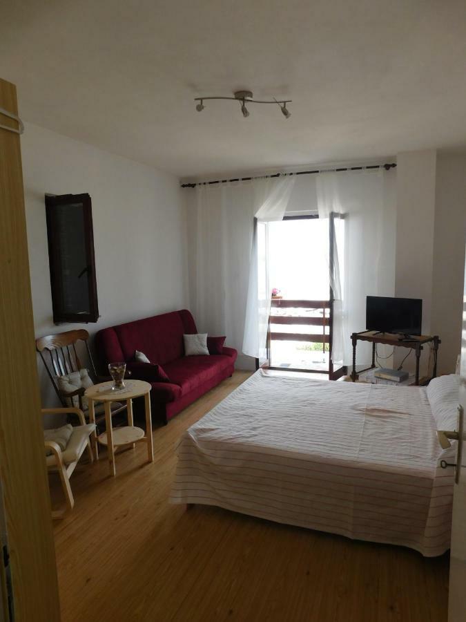 Apartmani Mikin Бетина Экстерьер фото