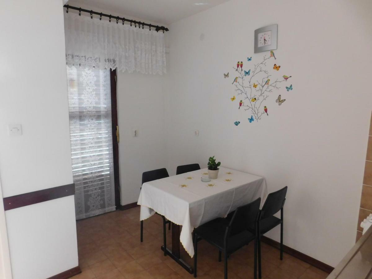 Apartmani Mikin Бетина Экстерьер фото
