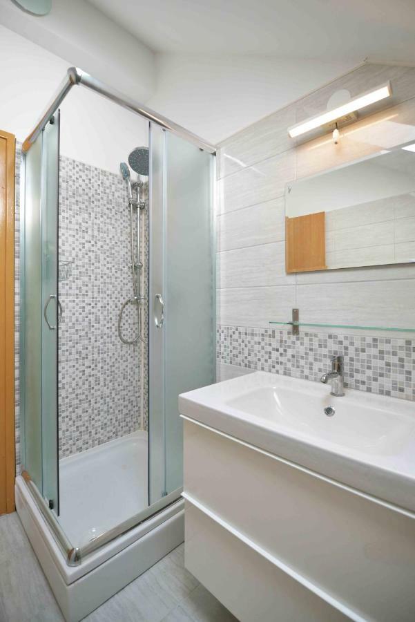 Apartmani Mikin Бетина Экстерьер фото